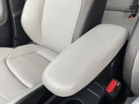 Toyota Yaris thumbnail 38