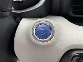 Toyota Yaris thumbnail 81