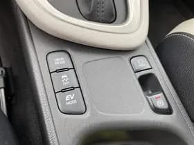 Toyota Yaris thumbnail 85