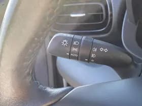 Toyota Yaris thumbnail 64