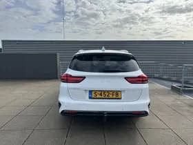 Kia Ceed-sportswagon thumbnail 4