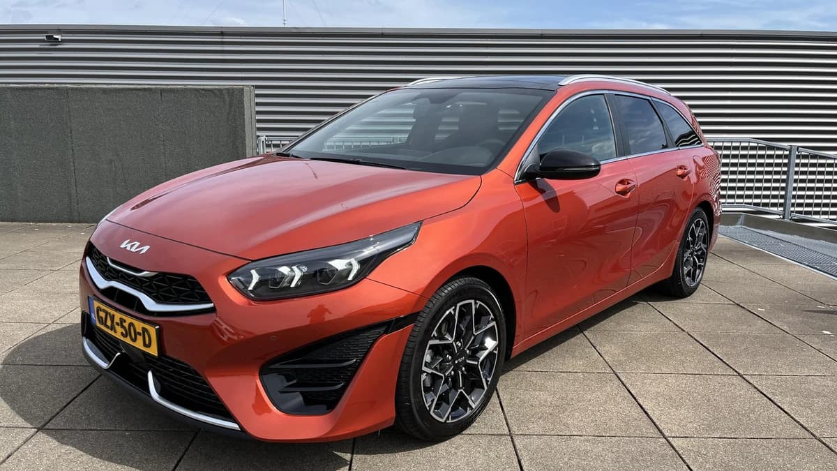 Kia Ceed-sportswagon — foto 1