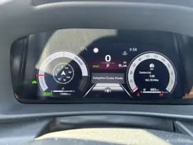 Toyota C-hr thumbnail 3