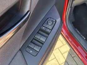 Toyota C-hr thumbnail 30