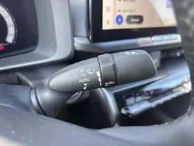 Toyota C-hr thumbnail 33