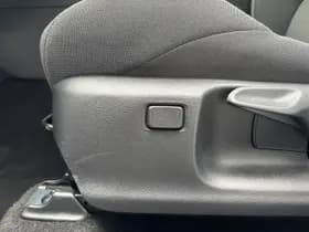 Toyota C-hr thumbnail 12