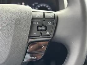 Toyota C-hr thumbnail 16