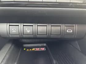 Toyota C-hr thumbnail 22