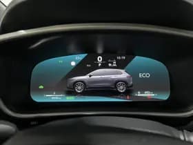 Toyota Corolla-cross thumbnail 14