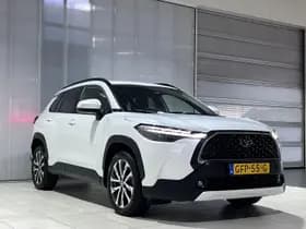 Toyota Corolla-cross thumbnail 3