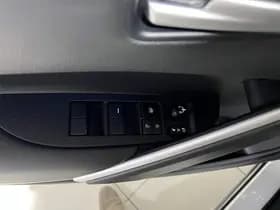 Toyota Corolla-cross thumbnail 61