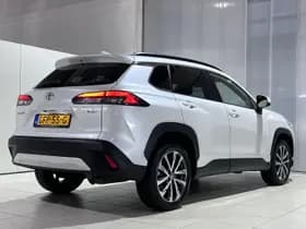 Toyota Corolla-cross thumbnail 8