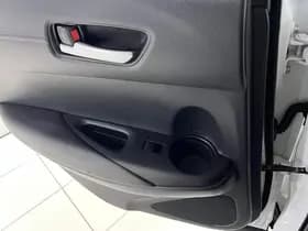 Toyota Corolla-cross thumbnail 74