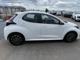 Toyota Yaris thumbnail 12