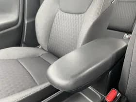 Toyota Yaris thumbnail 39