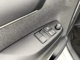 Toyota Yaris thumbnail 66