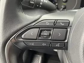 Toyota Yaris thumbnail 75