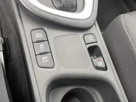 Toyota Yaris thumbnail 81