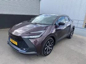 Toyota C-hr thumbnail 2