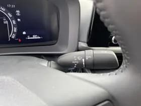 Toyota C-hr thumbnail 23