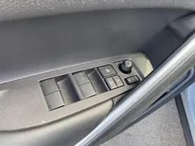 Toyota Corolla-cross thumbnail 90