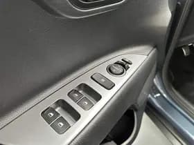 Kia Stonic thumbnail 36