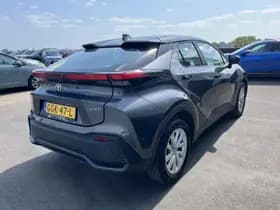 Toyota C-hr thumbnail 8