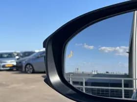 Toyota C-hr thumbnail 83