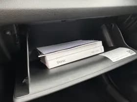 Kia Stonic thumbnail 35