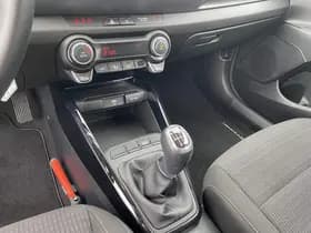 Kia Stonic thumbnail 79