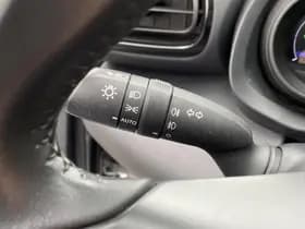 Toyota Yaris thumbnail 25