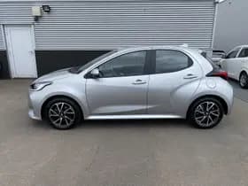 Toyota Yaris thumbnail 4