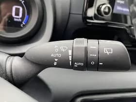 Toyota Yaris thumbnail 70