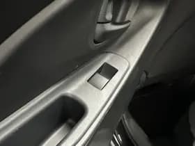 Toyota Yaris-cross thumbnail 18