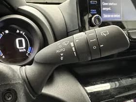 Toyota Yaris-cross thumbnail 4