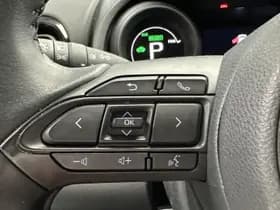 Toyota Yaris-cross thumbnail 5