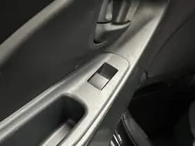 Toyota Yaris-cross thumbnail 43