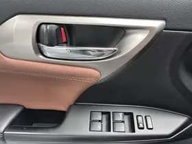 Lexus Ct thumbnail 41