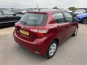 Toyota Yaris thumbnail 11