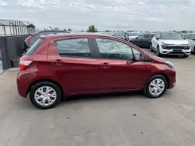 Toyota Yaris thumbnail 12