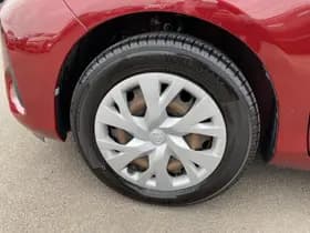 Toyota Yaris thumbnail 15