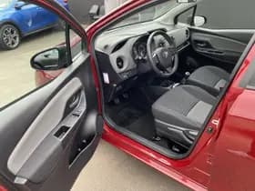 Toyota Yaris thumbnail 17