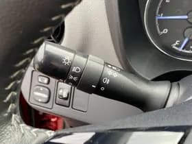 Toyota Yaris thumbnail 25