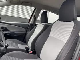 Toyota Yaris thumbnail 64