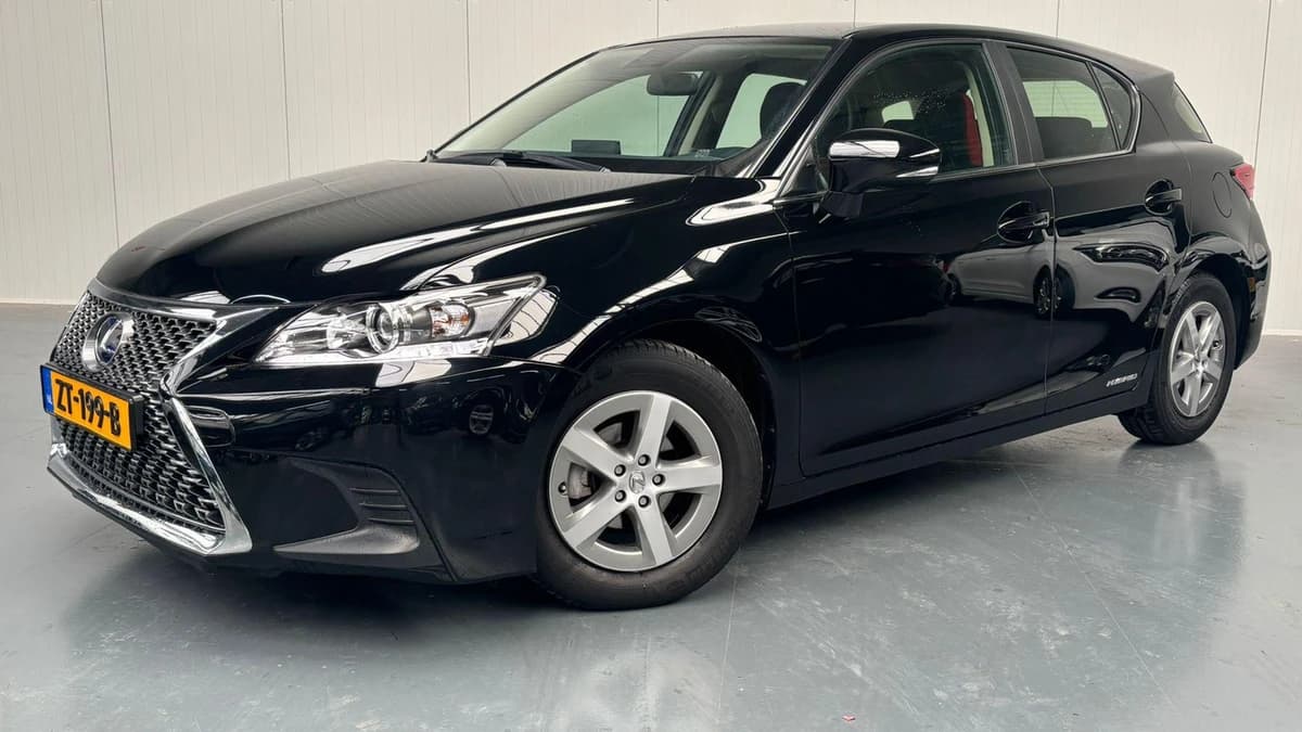 Lexus Ct — foto 1