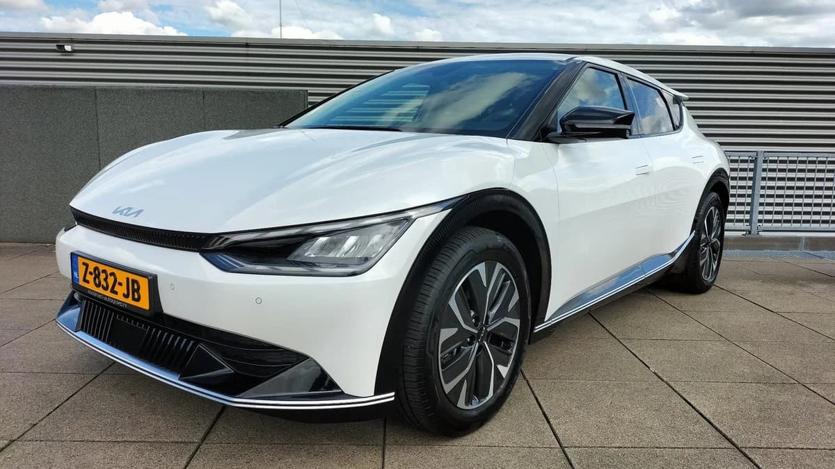 Kia Ev6 — foto 1