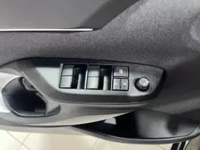 Toyota Yaris-cross thumbnail 23