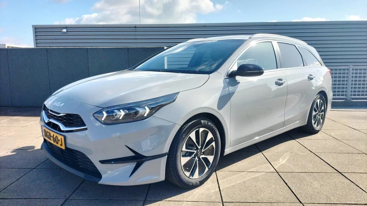 Kia Ceed-sportswagon — foto 1