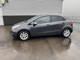 Kia Rio thumbnail 4