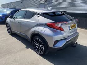 Toyota C-hr thumbnail 6
